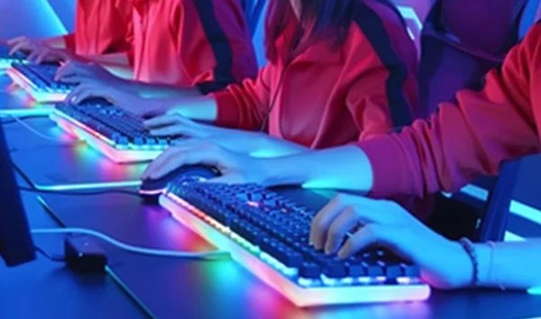 外付けキーボードを接続するのもおすすめ！