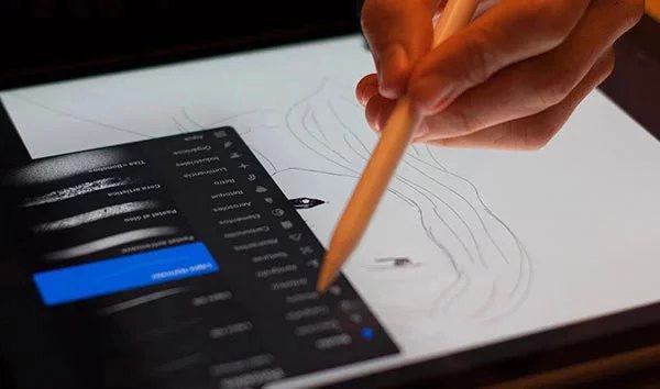 液タブ・板タブ（ペンタブ）の使い道は違う？それぞれの特徴を解説