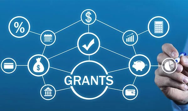 法人パソコン購入に利用できるその他の補助金・助成金