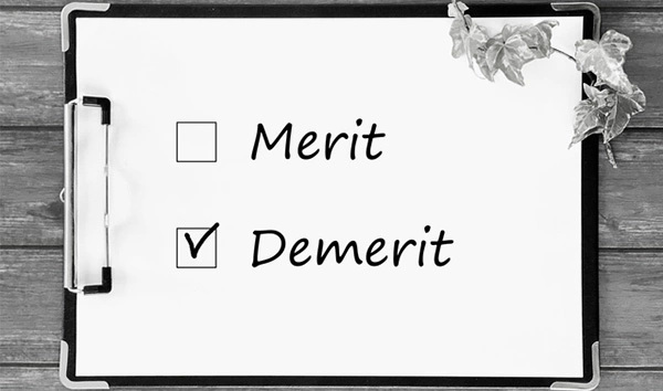 安いノートパソコンを購入する際の注意点