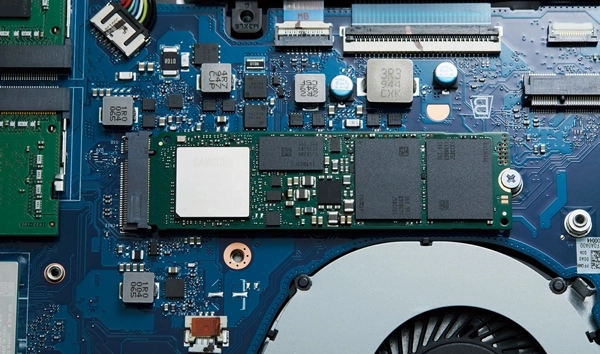 【簡単に解説！】SSD・HDDとは？違いやそれぞれのメリット・デメリットを解説