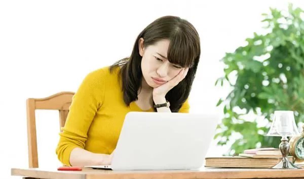 持ち運びに適したノートパソコンの重さやサイズは？その他の選定要素も詳しく解説